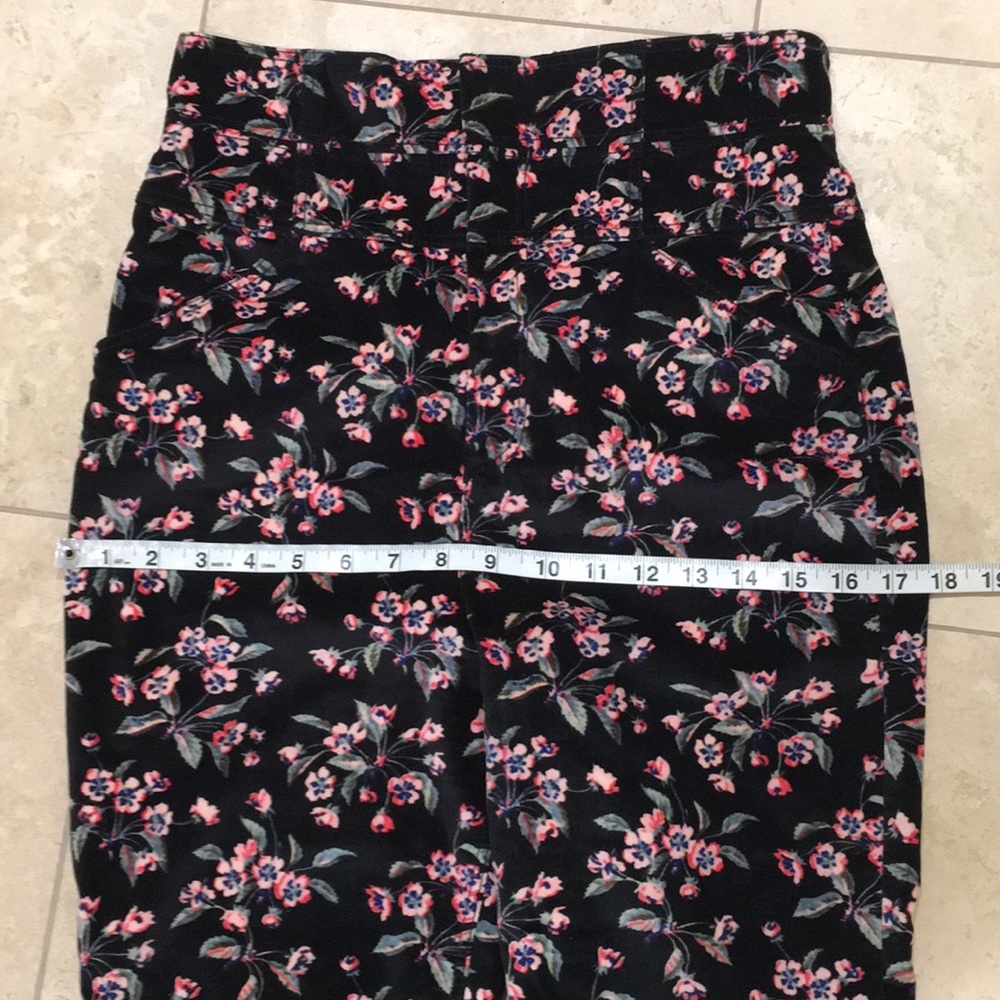 Rebecca Taylor Black Skinny Jeans with Pink Floral Print - Picture 12 of 16